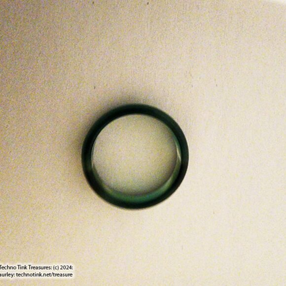 Green Stone Ring - Picture 8 of 10